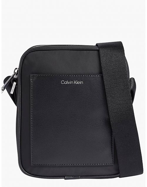 Borsello Calvin Klein con tasca frontale K50K508698 Ck-Black fronte