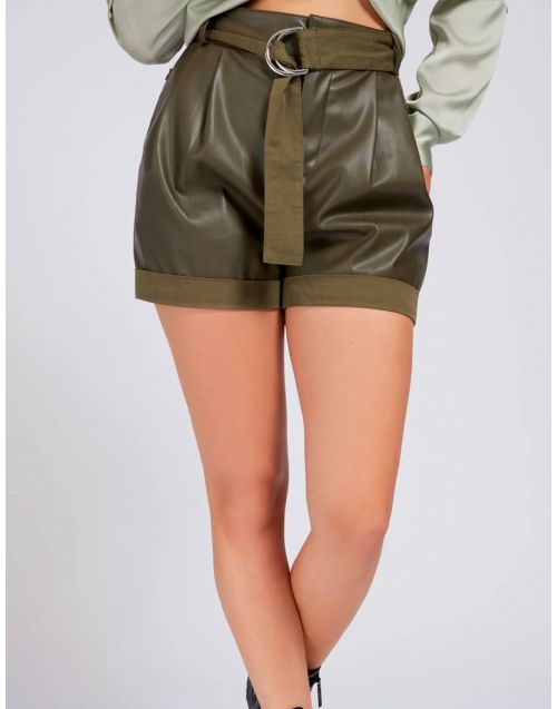 Shorts Guess in similpelle ampi con cintura W1YD49 WE0C0 verde